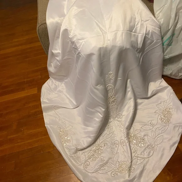 Size 2-4 vintage wedding dress